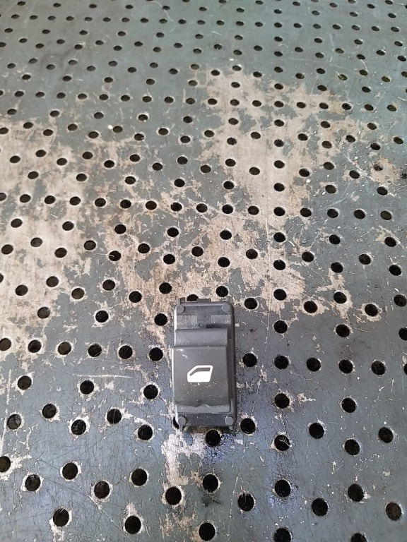 Buton geam electric dreapta spate citroen c5 aircross 98044803zd