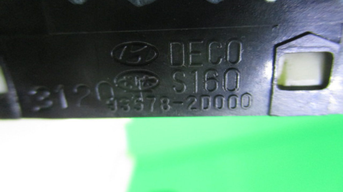 BUTON GEAM ELECTRIC DREAPTA SPATE COD 93578-2D000 HYUNDAI TERRACAN FAB. 2001 – 2006 ⭐⭐⭐⭐⭐