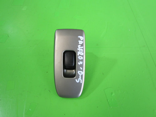 BUTON GEAM ELECTRIC DREAPTA SPATE COD MR445659 MITSUBISHI PAJERO SHOGUN III FAB. 1999 – 2007 ⭐...