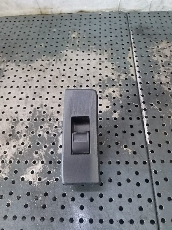 Buton geam electric dreapta spate ford focus 3 742710f010