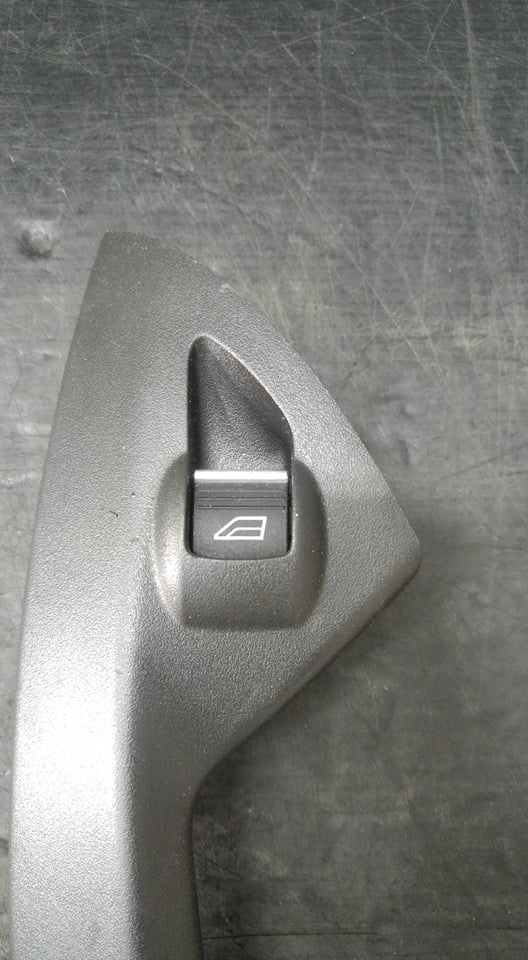 Buton geam electric dreapta spate ford kuga 2 dm2