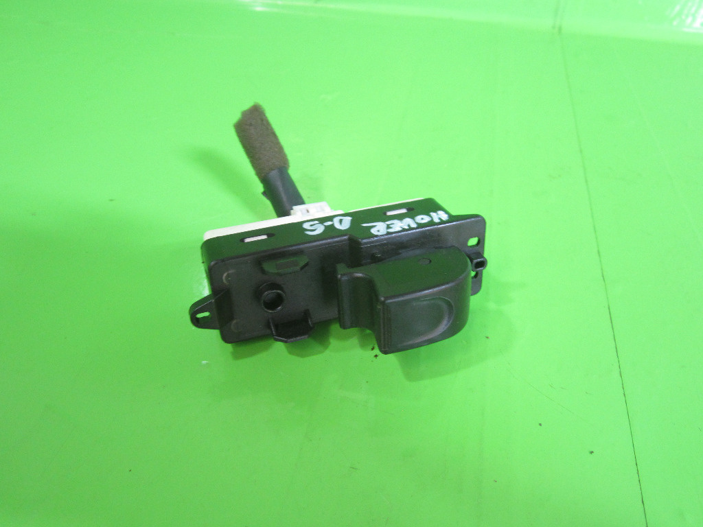 BUTON GEAM ELECTRIC DREAPTA SPATE GWM HOVER FAB. 2005 – 2008 ⭐⭐⭐⭐⭐