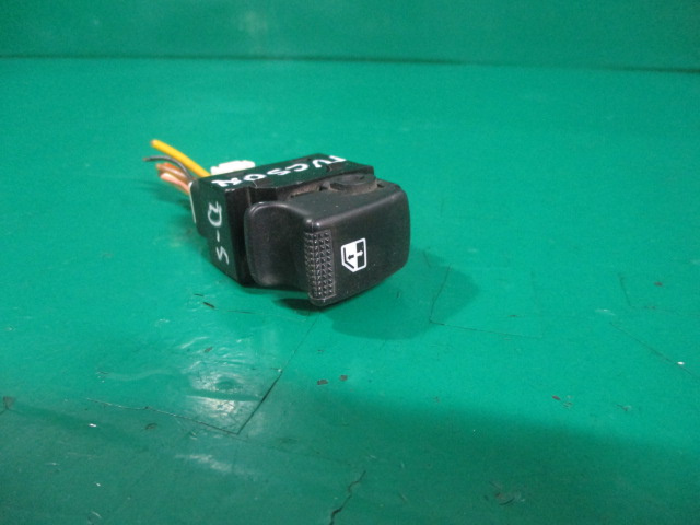 BUTON GEAM ELECTRIC DREAPTA SPATE HYUNDAI TUCSON FAB. 2004 - 2010 ⭐⭐⭐⭐⭐