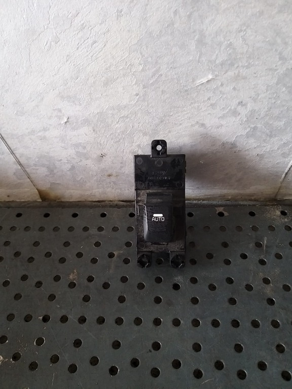 Buton geam electric dreapta spate kia ceed 2 jd 49d5101000 93580a2000