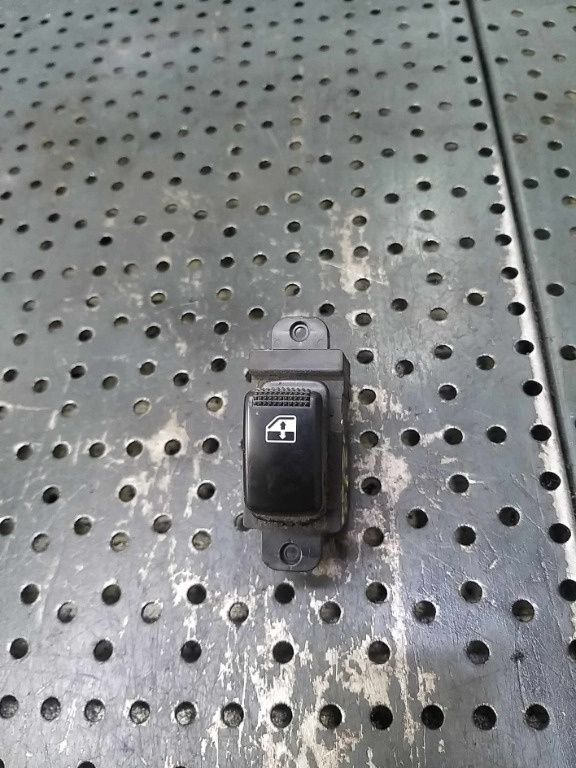 Buton geam electric dreapta spate kia rio 935782d000 935811g000