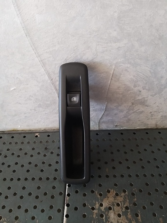 Buton geam electric dreapta spate renault megane 3 829500004r