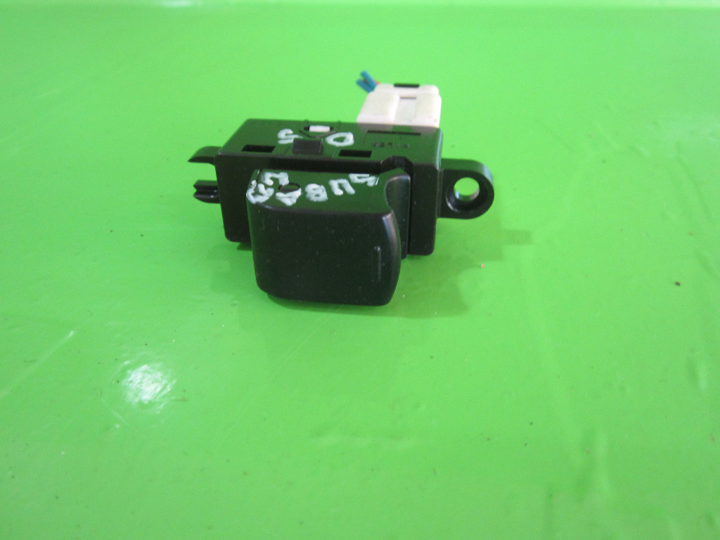 BUTON GEAM ELECTRIC DREAPTA SPATE SUBARU FORESTER SH 4x4 FAB. 2008 - 2013 ⭐⭐⭐⭐⭐