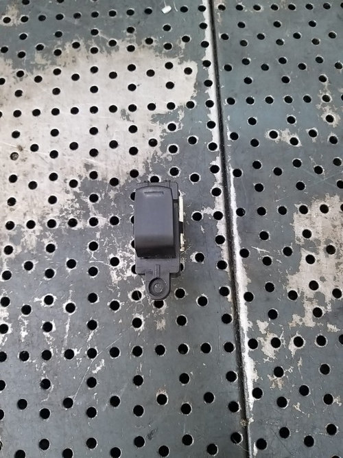 Buton geam electric dreapta spate suzuki vitara ly