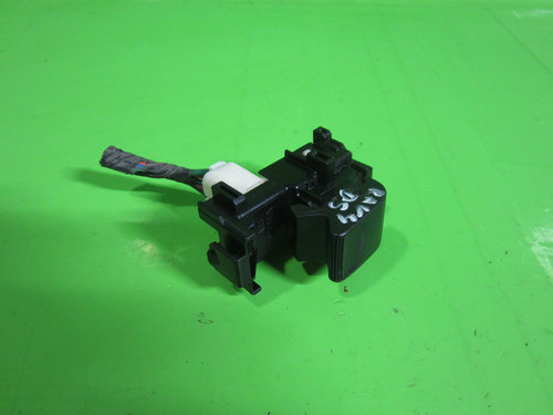 BUTON GEAM ELECTRIC DREAPTA SPATE TOYOTA RAV 4 4x4 FAB. 2005 - 2010 ⭐⭐⭐⭐⭐