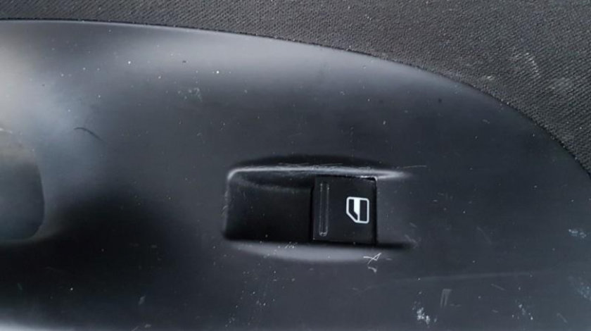 Buton geam electric dreapta spate Volkswagen Passat B6 3C (2006-2009)