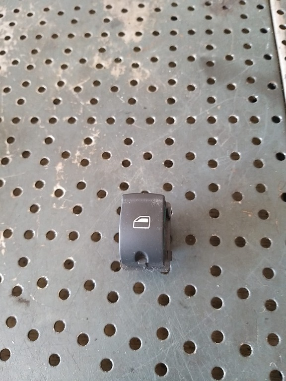 Buton geam electric stanga spate audi a3 8p 4f0959855