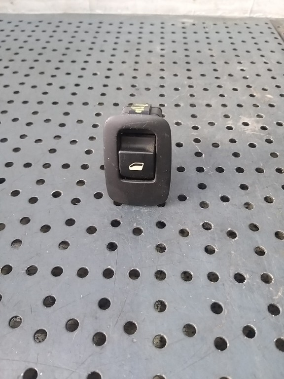 Buton geam electric stanga spate citroen c4 picasso 1 96639378zd