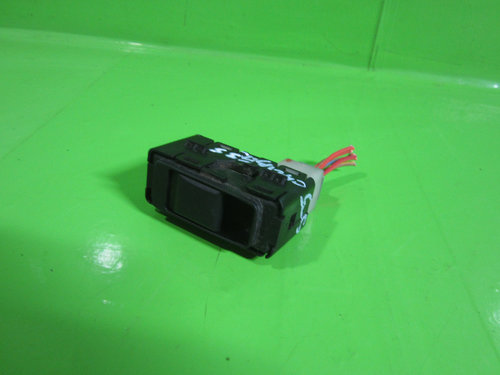 BUTON GEAM ELECTRIC STANGA SPATE DODGE CALIBER FAB. 2006 – 2012 ⭐⭐⭐⭐⭐
