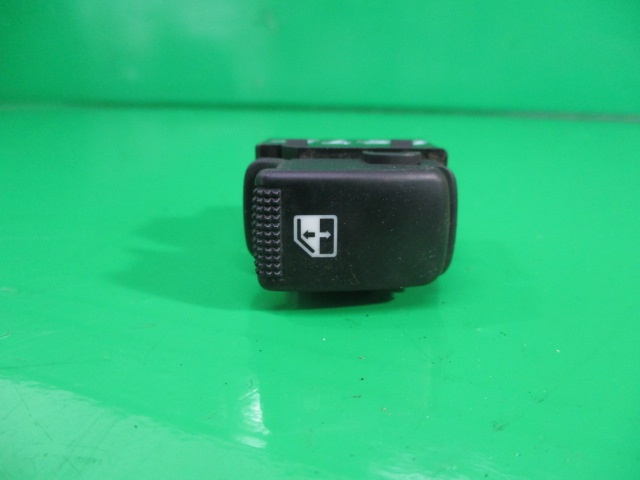 BUTON GEAM ELECTRIC STANGA SPATE HYUNDAI GETZ FAB. 2002 – 2011 ⭐⭐⭐⭐⭐
