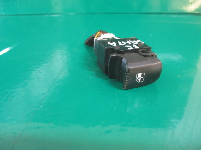 BUTON GEAM ELECTRIC STANGA SPATE HYUNDAI SANTA FE 2 4X4 FAB. 2006 – 2013 ⭐⭐⭐⭐⭐