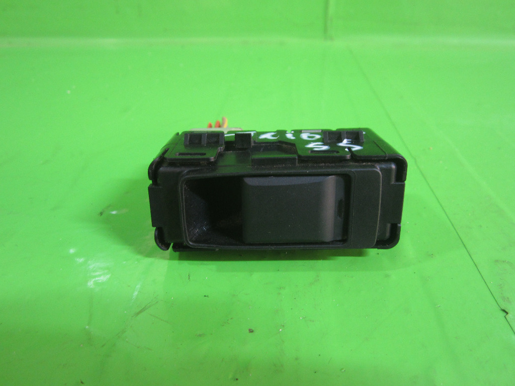 BUTON GEAM ELECTRIC STANGA SPATE JEEP PATRIOT 4x4 FAB. 2006 - 2017 ⭐⭐⭐⭐⭐