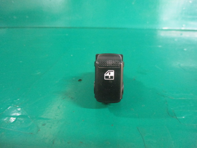 BUTON GEAM ELECTRIC STANGA SPATE KIA SORENTO 1 4x4 FAB. 2002 – 2009 ⭐⭐⭐⭐⭐