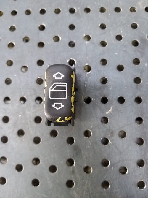 Buton geam electric stanga spate mercedes a class w168 2108208210