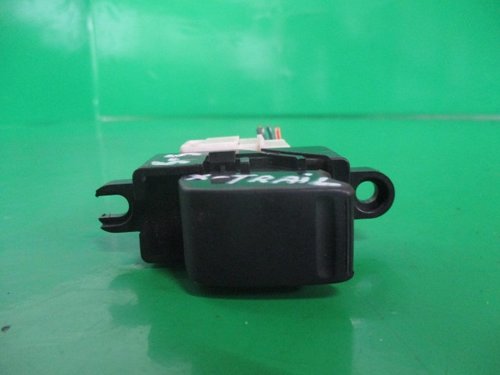 BUTON GEAM ELECTRIC STANGA SPATE NISSAN X-TRAIL FAB. 2001 - 2007 ⭐⭐⭐⭐⭐
