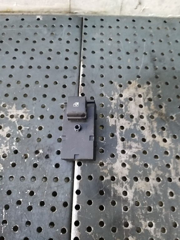 Buton geam electric stanga spate opel mokka x j13 22915110