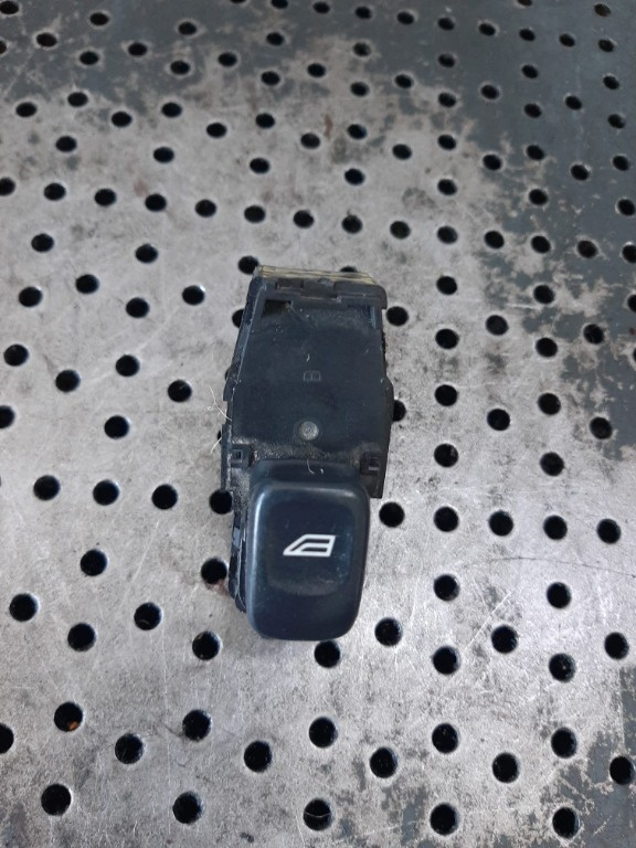 Buton geam electric stanga spate volvo s60 8685288