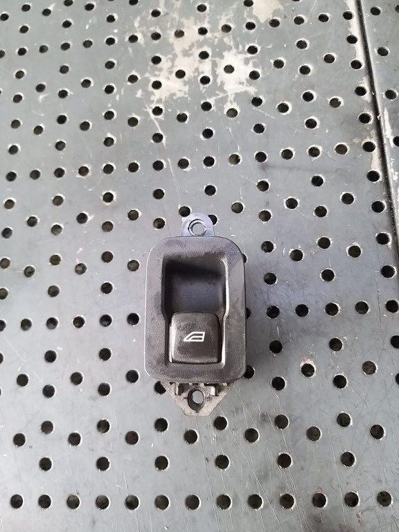 Buton geam electric stanga spate volvo xc60 31394841
