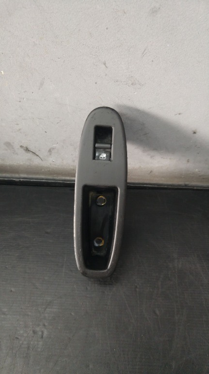 Buton geam electric switch dreapta fata alfa romeo 159 156055038