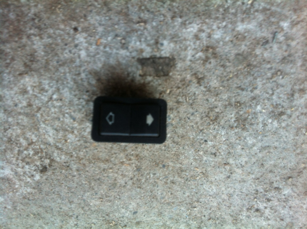 Buton geam pasager BMW Seria 5 E39 [1995 - 2000] Sedan 4-usi 523i MT (170 hp) SE 2.5