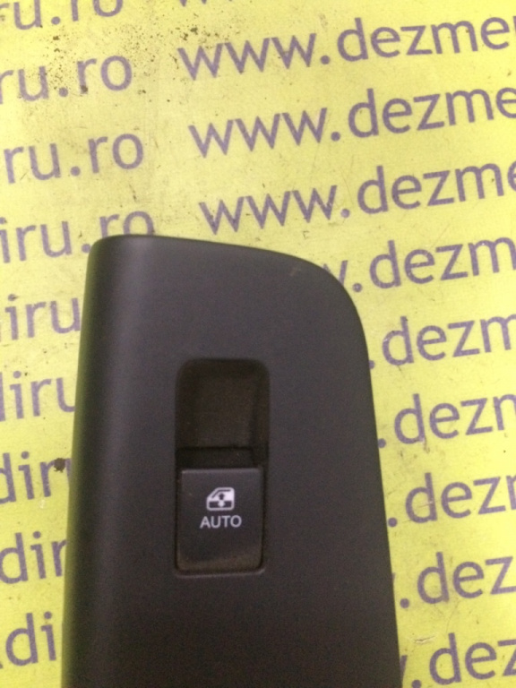 Buton geam pasager dreapta spate Kia Ceed [facelift] [2010 - 2012] SW wagon 1.6 CRDi AT (116 hp)
