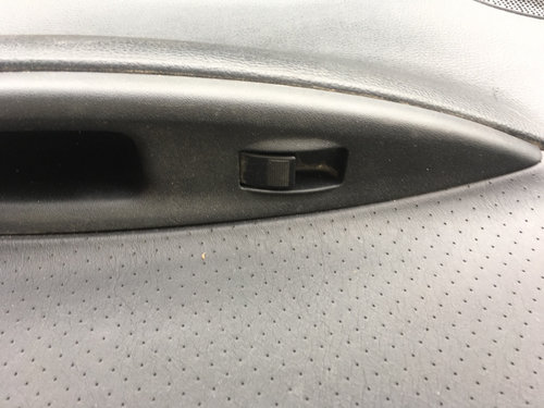 Buton geam pasager dreapta spate Mazda 6 GG [2002 - 2005] Liftback 2.0 MZR-CD MT (136 hp) SPORT RF5C