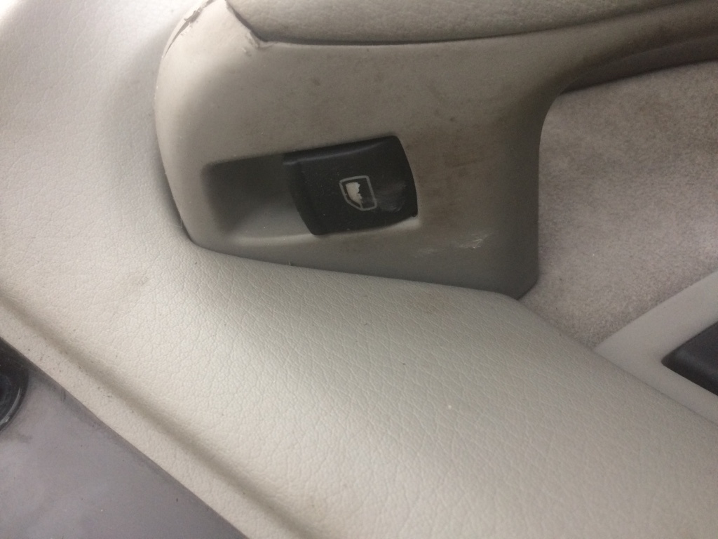 Buton geam pasager fata Audi A8 D3/4E [2002 - 2005] Sedan 4.2 tiptronic quattro (335 hp) AUDI A8 (4E_) 10.2002 - 07.2010 A8 4.2 QUATTRO 4.2 - BFM