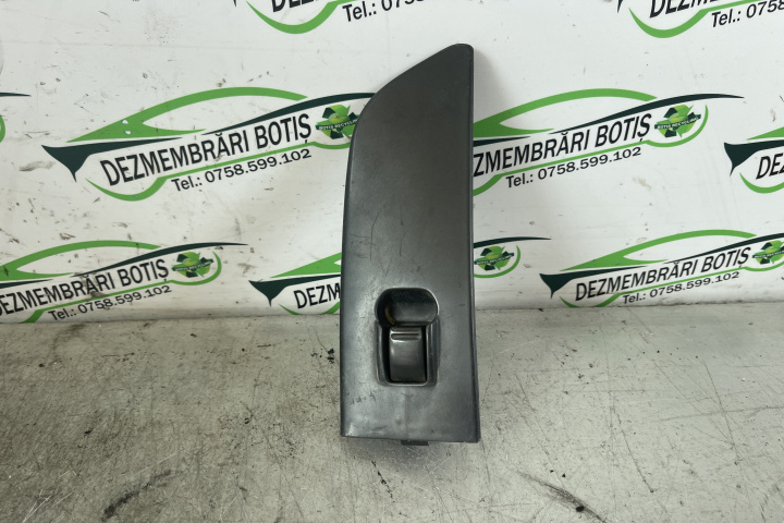 Buton geam pasager fata dreapta 809602X802 / 80960 2X802 Nissan Terrano R20 [2th facelift] [1999 - 2004] SUV 5-usi 2.7 TD MT AWD (125 hp)
