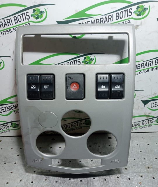 Buton geam pasager fata dreapta Dacia Logan [2004 - 2008] Sedan 1.4 MT (75 hp)