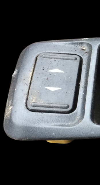 Buton geam pasager fata dreapta Ford Focus 2 [facelift] [2008 - 2011] wagon 5-usi 1.8 TDCi MT (116 hp) KKDA