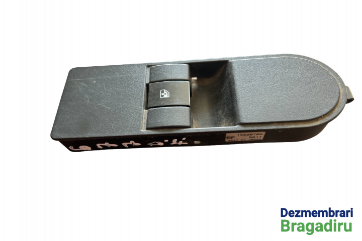 Buton geam pasager fata dreapta Opel Astra H [facelift] [2005 - 2015] wagon 1.7 CDTI MT (110 hp)