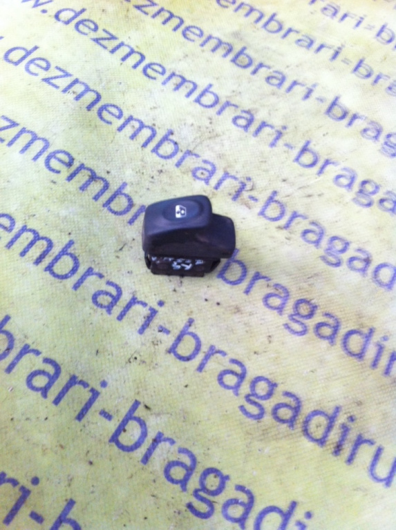 Buton geam pasager Renault Scenic [facelift] [1999 - 2003] RX4 minivan 5-usi 2.0 16v MT 4WD (139 hp) I (JA0/1_) RX4