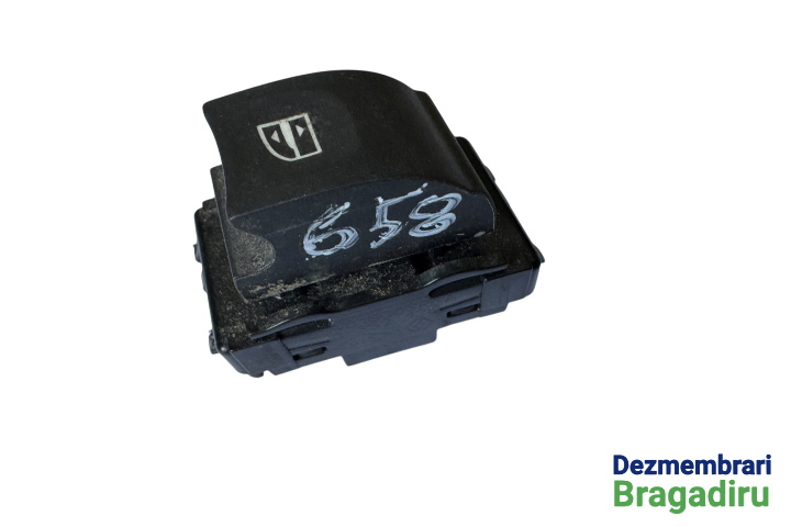 Buton geam pasager spate stanga Cod: 254010003R 254010003R Renault Megane 3 [2008 - 2014] wagon 5-usi 1.9 dCi MT (130 hp) EURO 5