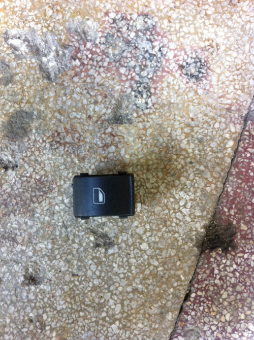 Buton geam pasager stanga spate Audi A4 B6 [2000 - 2005] Avant wagon 5-usi 2.0 FSI MT (150 hp) 2.0 F...
