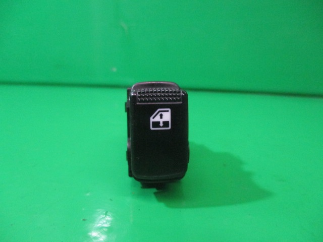BUTON GEAM STANGA - DREAPTA FATA KIA SORENTO 1 FAB. 2002 – 2009 ⭐⭐⭐⭐⭐