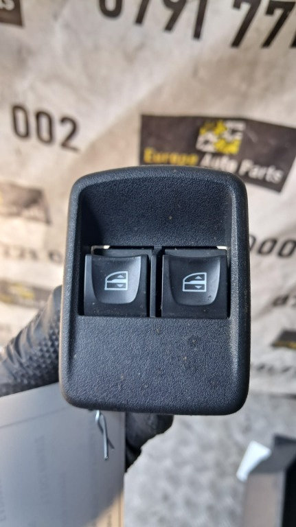 Buton geam stanga fata Dacia Dokker an 2020 cod 254110431R