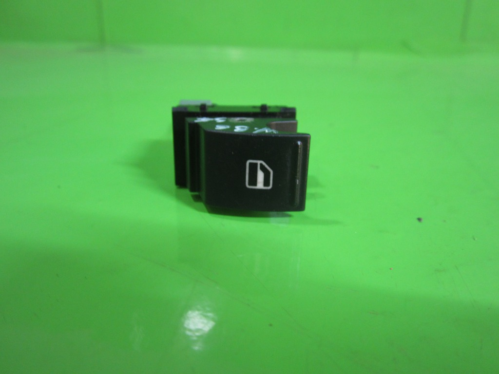 BUTON GEAM STANGA - FATA - DREAPTA VW PASSAT B6 FAB. 2005 - 2010 ⭐⭐⭐⭐⭐