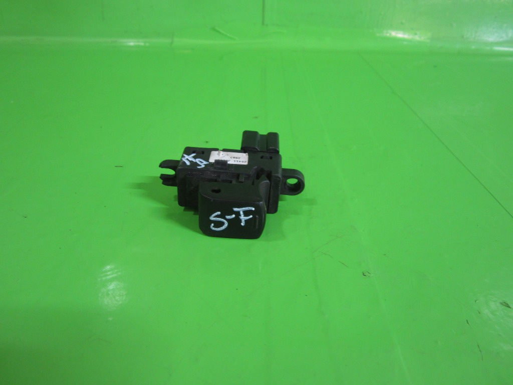 BUTON GEAM STANGA - FATA NISSAN QASHQAI J10 FAB. 2006 - 2013 ⭐⭐⭐⭐⭐