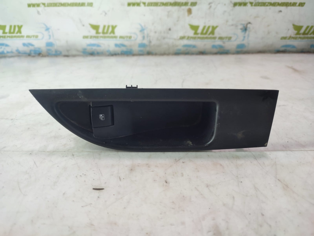 Buton geam stanga spate 13301888 Opel Astra J [facelift] [2012 - 2018] 1.7 cdti A17DTS