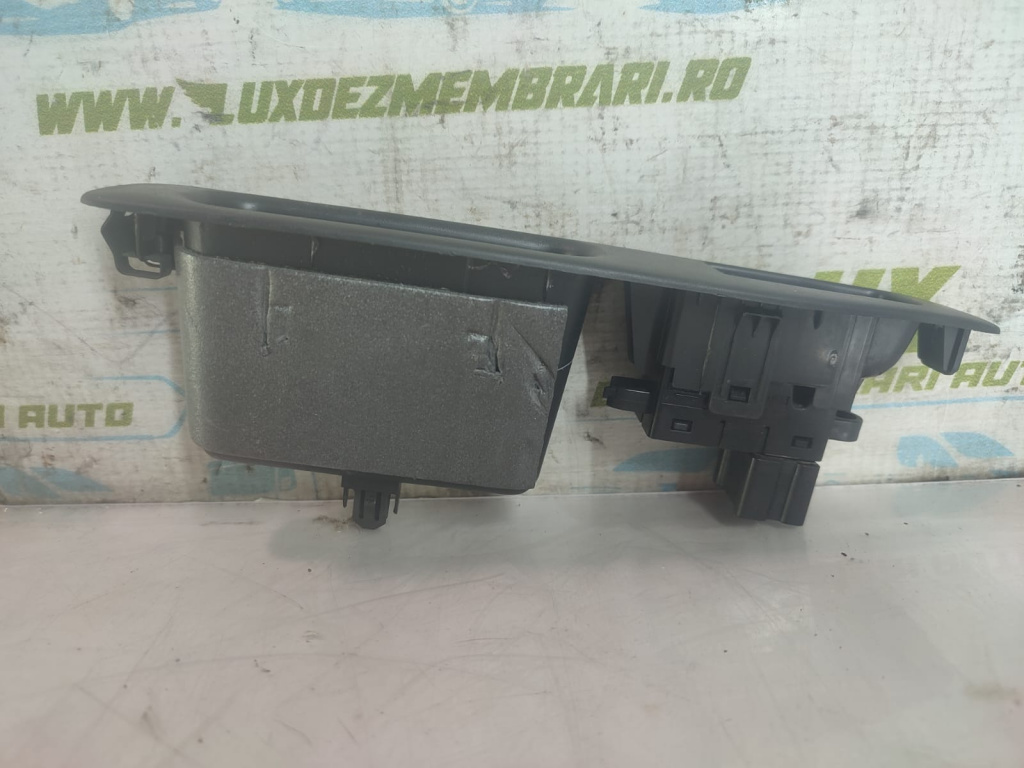 Buton geam stanga spate 82951jd000 Nissan Qashqai J10 [facelift] [2010 - 2014] 1.5 dci k9k430