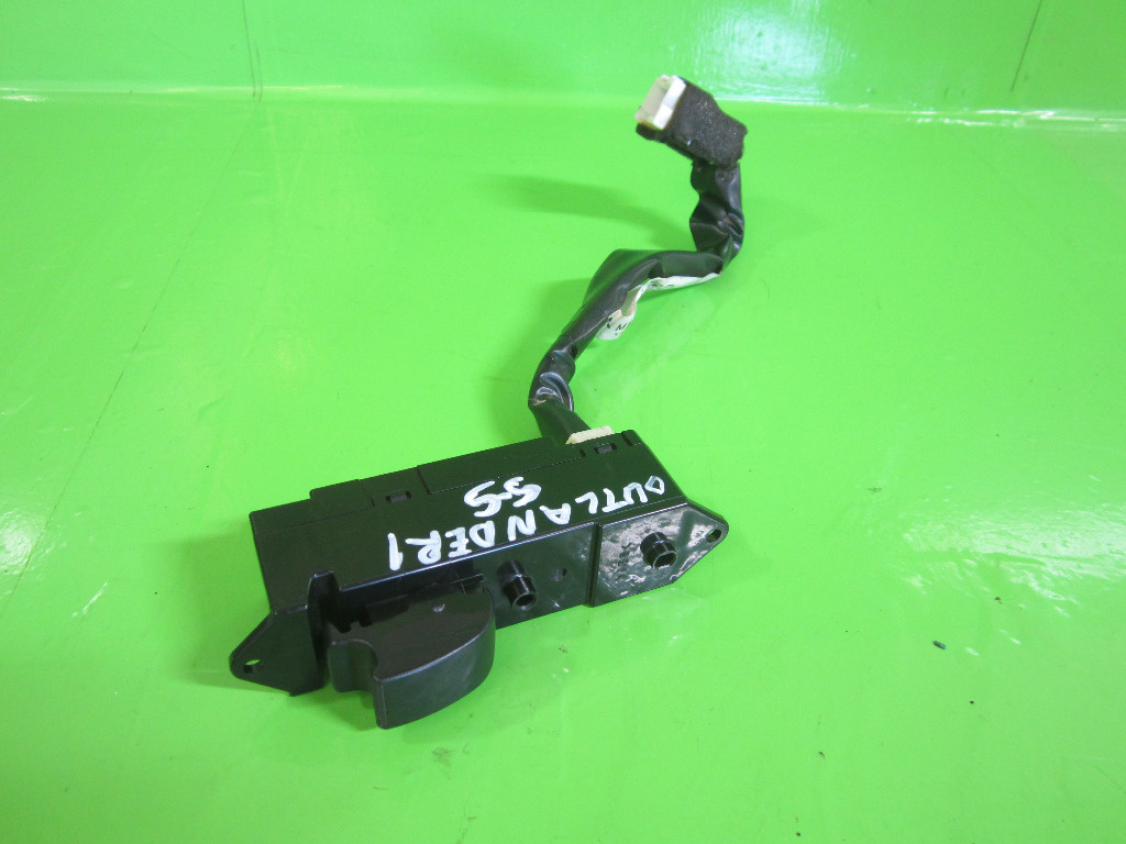 BUTON GEAM STANGA SPATE MITSUBISHI OUTLANDER I 4X4 FAB. 2001 - 2006 ⭐⭐⭐⭐⭐