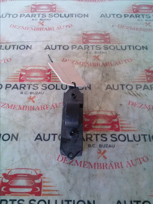Buton geam usa dreapta fata MITSUBISHI OUTLANDER an fabr. 2010