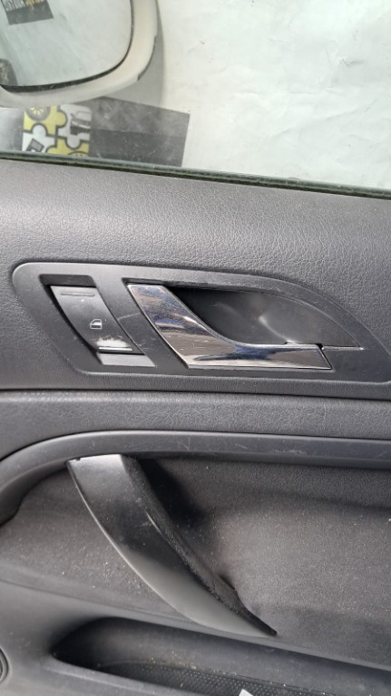 Buton geam usa dreapta fata Skoda Superb 1.9 TDI an fabricatie 2008
