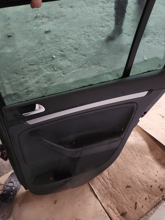 Buton geam usa dreapta spate Golf 5 1.9 TDI combi an de fabticatie 2009