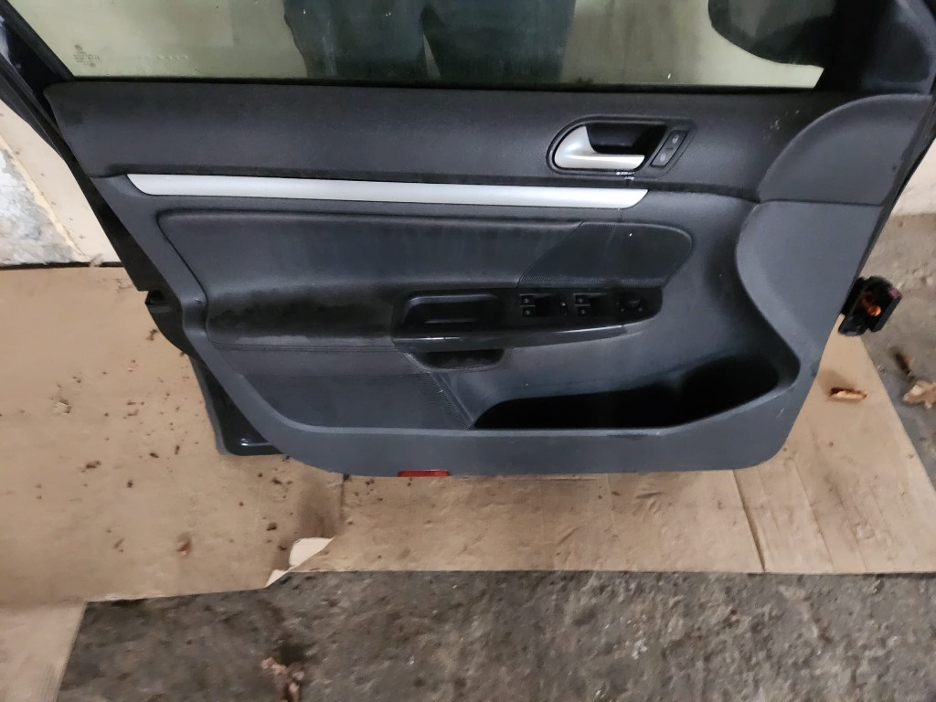 Buton geam usa stanga fata Golf 5 1.9 TDI combi an de fabticatie 2009