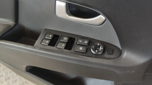 Buton geam usa stanga fata Kia Sportage 4WD 2.0 CRDI 136 cp/100kw cod motor D4HA transminie automata...